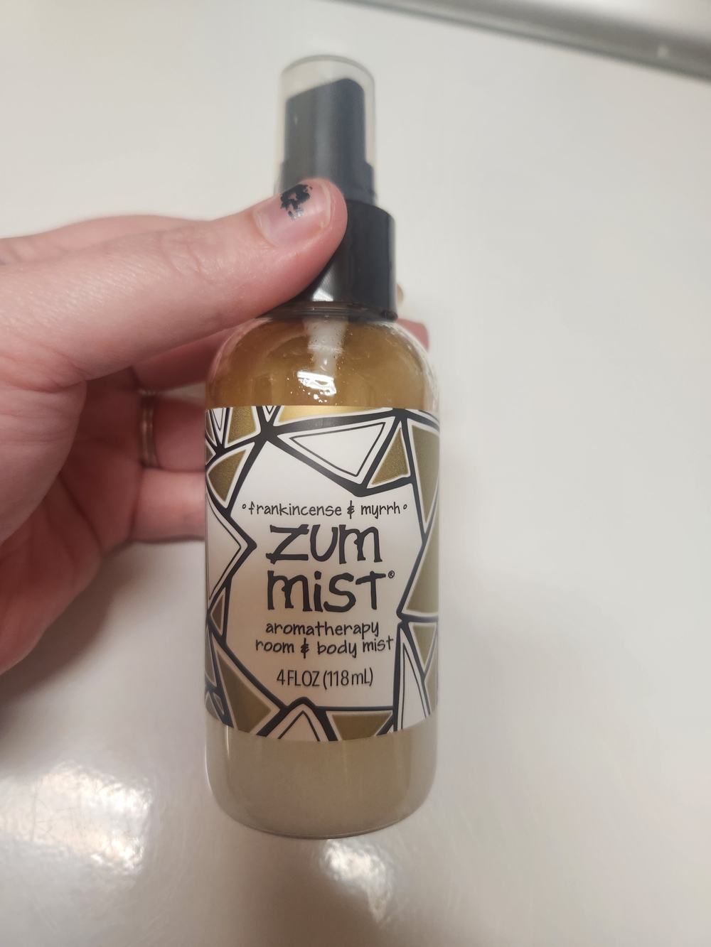 Frankincense & Myrrh Aromatherapy Body & Room Mist — Beige